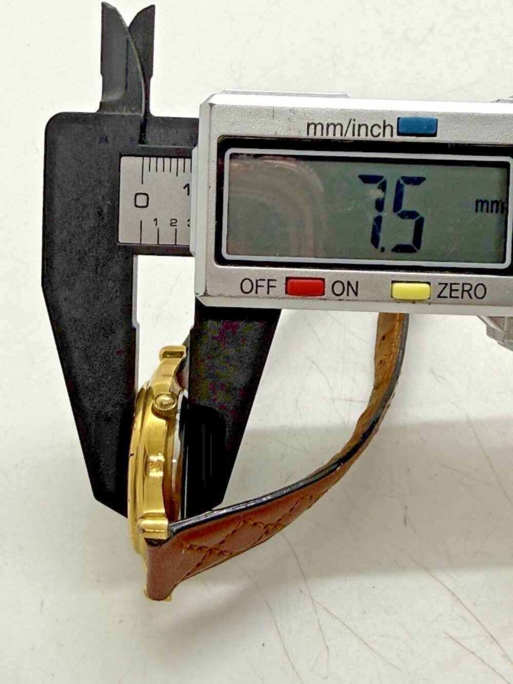 Vtg Brittania Moon Phase Quartz Watch BL232 Gold Tone Date Brown Leather Band - Picture 8 of 8